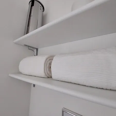 게스트하우스 Rossodisera 사르자나